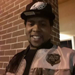 Meet your Posher, Derrick